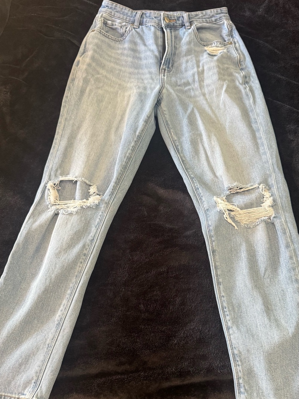 American Eagle Outfitters Light Wash Distressed Boyfriend Jeans